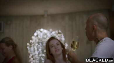 Sexi Francúzka Anissa Kate dostane na párty dvojitú penetráciu od dvoch obrovských BBC