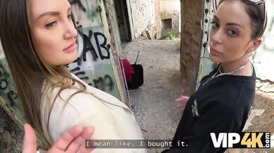 Mladý pár si užíva tvrdý anál na verejnosti