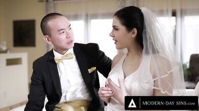 Svedok mrdá taliansku nevestu Valentinu Nappi v jej svadobný deň