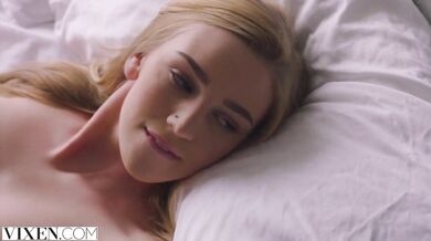 Kendra Sunderland má „sexekutívne“ stretnutie so svojím šéfom