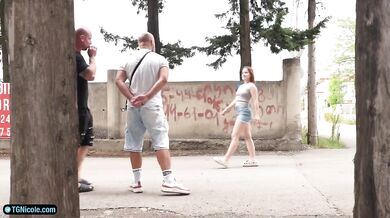 Dvojitá penetrácia s náhodnou dievčinou