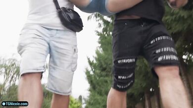 Dvojitá penetrácia s náhodnou dievčinou