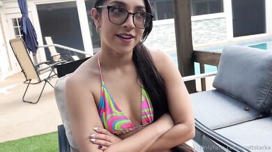 Baculatá latinská nevlastná sestra Madison Wilde dostane creampie vonku