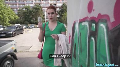 No tak, kondóm je preč! Sex bez kondómu s ryšavou študentkou