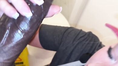 Táto horúca blondínka, zamestnankyňa Wendy's, bude čoskoro vyhodená!