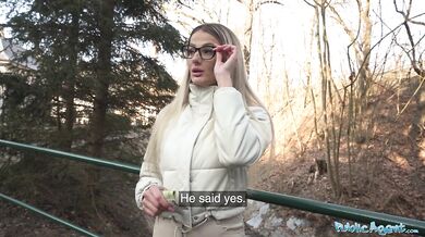 Sexi učiteľka s dokonalým telom ošukaná do sýtosti