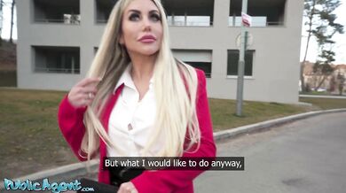 Blondínka MILF s veľkými prsami Carla Boom – mokrá POV fajka a tvrdé rýchle šukanie vonku