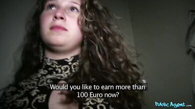 18-ročná amatérka je pripravená na veľký penis a rýchle peniaze