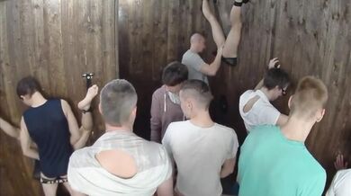 Bordel, kde si môžete zorganizovať orgie a mať nepretržitý sex s nádhernými ženami