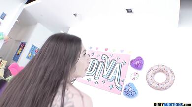 Brenna Mckenna si užíva anál