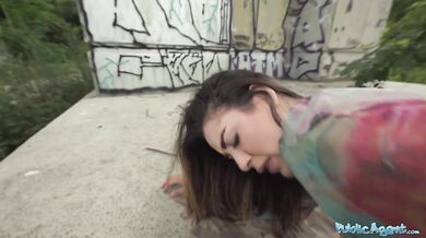 Kitty je taká pekná a navyše skvele fajčí vtáky