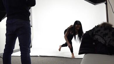Public Agent – Super štíhla žena nájdená na verejnosti a odvedená na svoj úplne prvý casting na fotenie