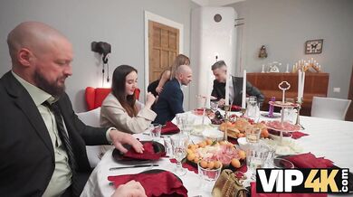 Darček od otca priateľa: Dvojitá penetrácia