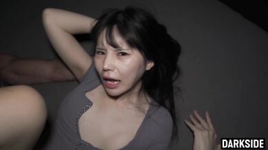 Japonská teen Marin Niko požiadala o gangbang