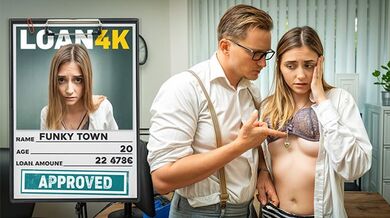Mladá študentka Funky Town si po prvýkrát berie pôžičku