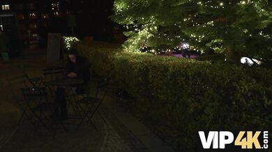 Celý rok som bola poslušná, tak mi Santa dal ako darček výstrek