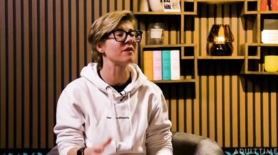 THE ADULT TIME PODCAST – Lana Smalls & Scarlet Skies – Fotky nôh, klaunské porno a nemravné reči o Shrekovi