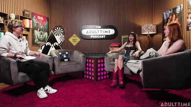 THE ADULT TIME PODCAST – Lana Smalls & Scarlet Skies – Fotky nôh, klaunské porno a nemravné reči o Shrekovi