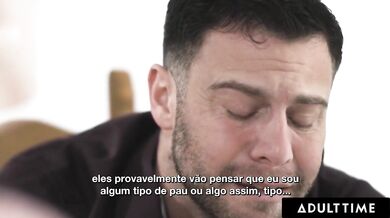 Skye Blue sa vyspí so snúbenicou svojho najlepšieho kamaráta, ktorá ho podvádza, aby ho zbavila predsvadobných obáv