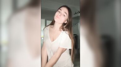 Megnutt02 Hranie sa s prsiami bez podprsenky Onlyfans 3de