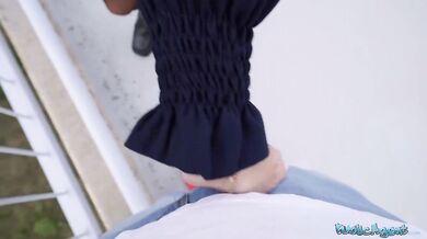 Public Agent Clemence Audiard – fajka z POV a sex na verejnosti s veľkým vtákom