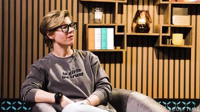 KENNA JAMES & MILLIE MORGAN – Fanúšikovské panenstvo, sex počas menštruácie a klaunské porno – THE ADULT TIME PODCAST