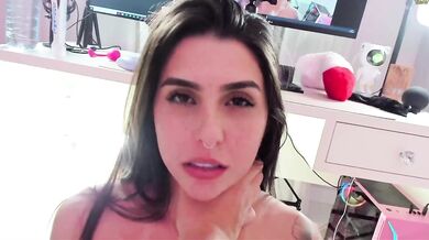 Bianca Grey má vyplnenú kundičku
