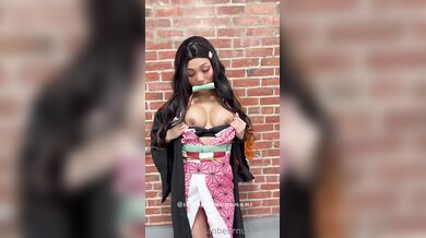 Dangits Trixie si hladí kundičku ako Nezuko