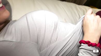 Angel Youngs je ošukaná do kundy v POV