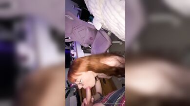 Miamiaofová fajčí vtáka a končí to výstrekmi na tvár