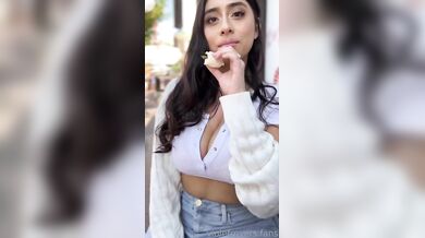 Violet Myersová v žhavom sex videu s BWC