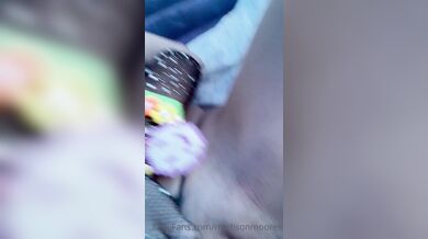 Madison Moores si to rozdáva v stane