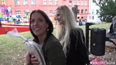 Czech Couples 33 - Šukanie v štyroch