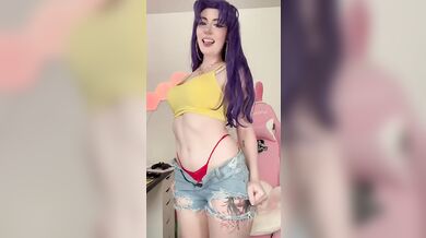 Mamička Resuka ukazuje svoje sexy telo