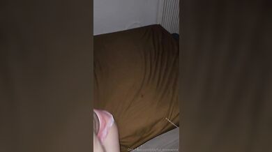 Nadržané najlepšie kamarátky Kittens Lilly a Playful_Innocence fajčia ten istý vták