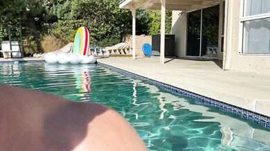 Ashley Lane v horúcom sex videu v bazéne