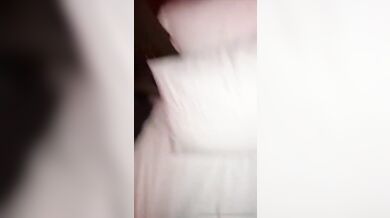 Blondínka Miley White je tvrdo šukaná v izbe motela