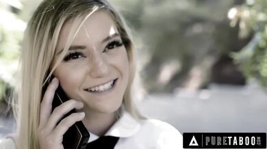 Príliš nábožensky založená nezbedná teen Chloe Foster ponúka svoj panenský zadok susedovi-cudzincovi