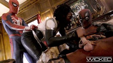 Spideypool sa vracia s Deadpoolom a Spidermanom, ktorí tvrdo šukajú Anu Foxxx