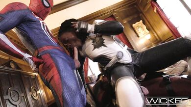 Spideypool sa vracia s Deadpoolom a Spidermanom, ktorí tvrdo šukajú Anu Foxxx