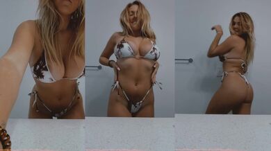 Myslíš si, že moje prsia sú v bikinách sexy?