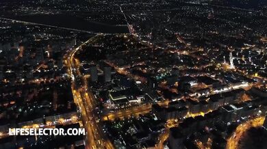 MILFky Shalina Devine a Lili Charmelle oslavujú výročie trojkou
