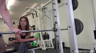 Sex v saune s fitness amatérkou