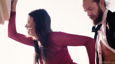 Kylie Rocket jebe vonku