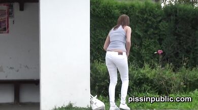 Močenie na verejnosti
