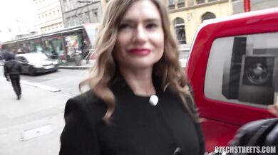 MILF z ulice jebe za peniaze