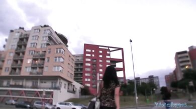 Nočné šukanie s pouličnou amatérkou