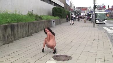 Michaela Isizzu sa ukázala nahá na verejnosti