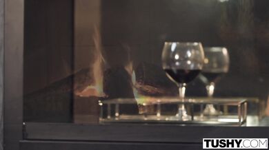 TUSHY - Divoká Ginebra a jej priateľ si po hádke užívajú horúci sex