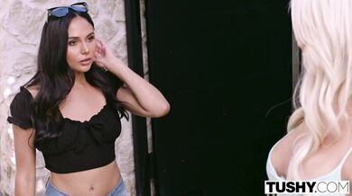 TUSHY - Ohromujúca Elsa má intenzívny análny zážitok s Emily Willis